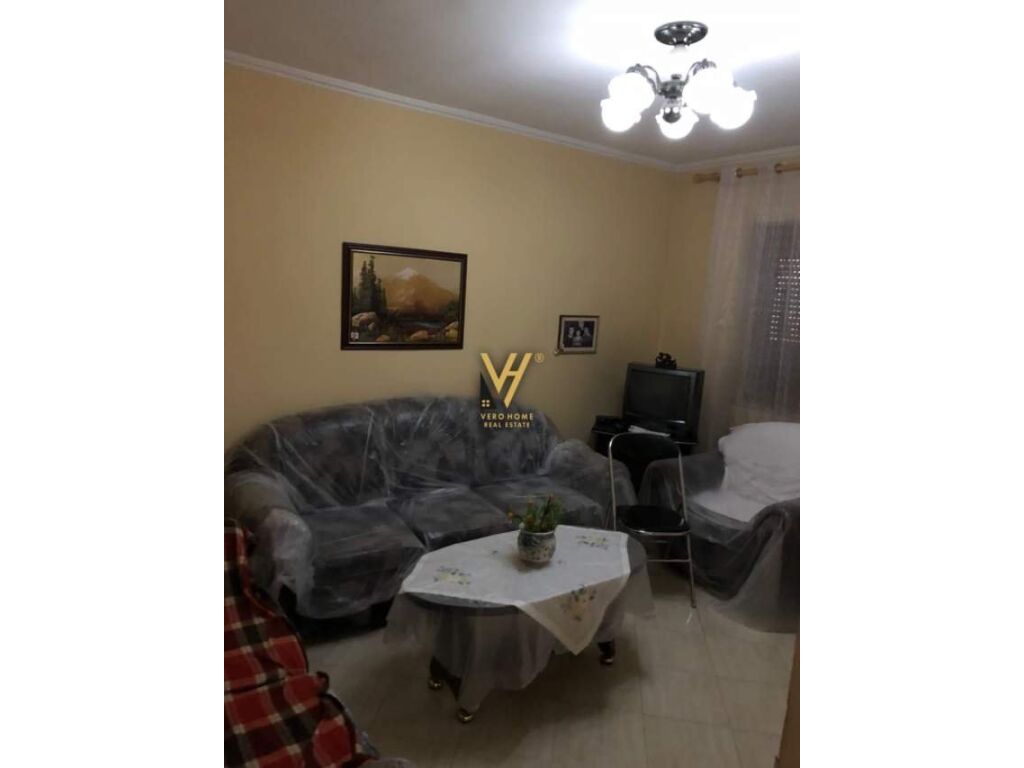 Shitet apartament 3+1+2 te Pallati me Shigjeta 95 m2 3