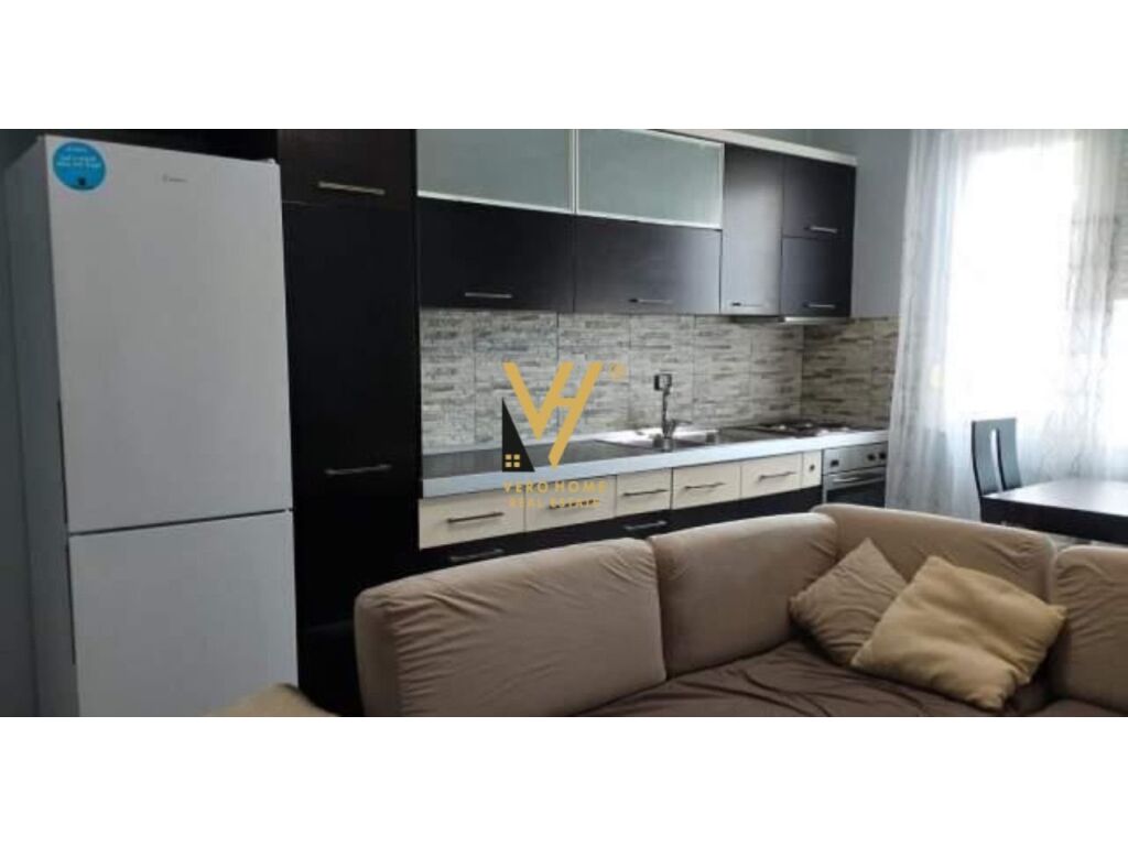 Jepet Apartament 1+1+ballkon me qera te Sheshi Willson 90 m2 2