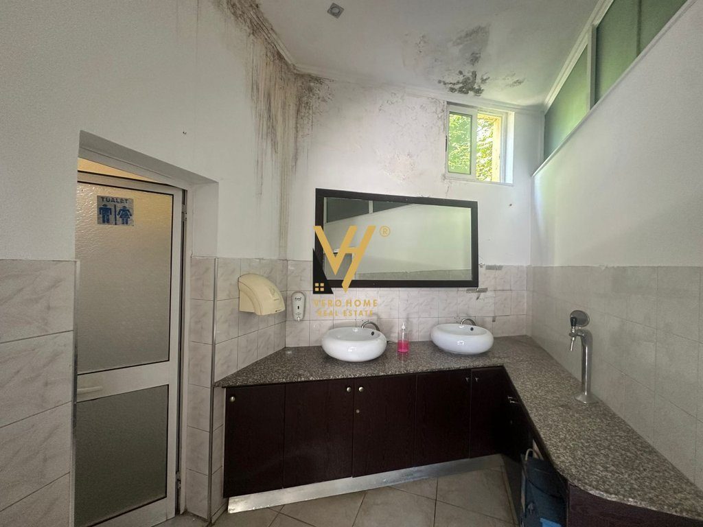 SHITET RESTORANT 410 M2 TE QYTET STUDENTI 300.000 EURO 3