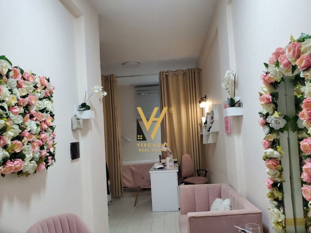 JEPET DYQAN 30M2 ME QERA TE RRUGA E KAVAJES 500 EURO