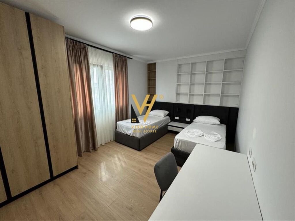 Jepet Apartament 2+1+2+ballkon me qera te Rruga e Durresit 120 m2 4