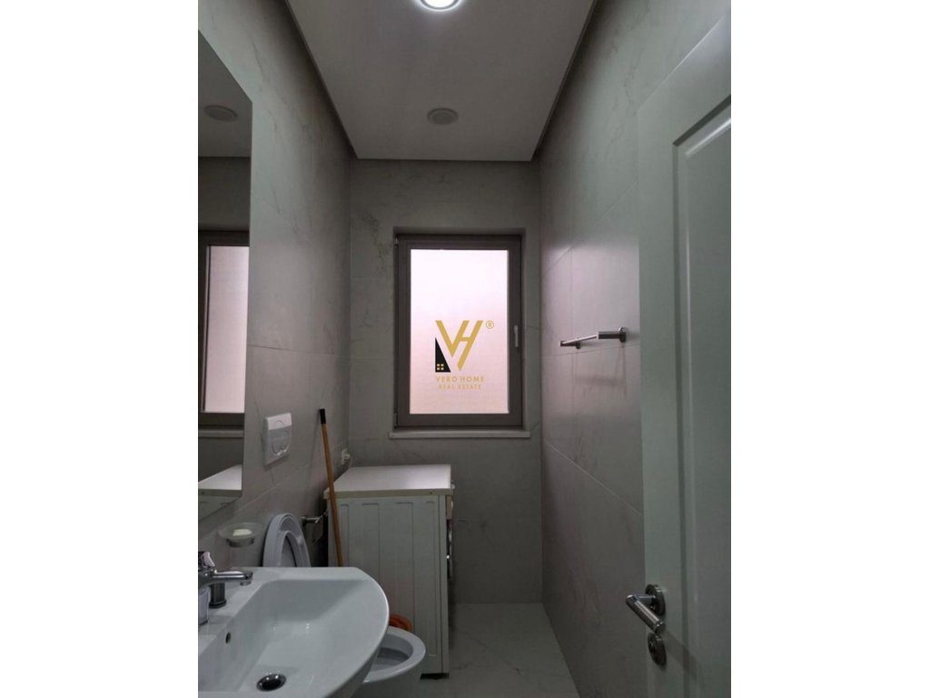 JEPET APARTAMENT 3+1+2 ME QIRA TE ISH TREGU ELEKTRIK 900 EURO 4