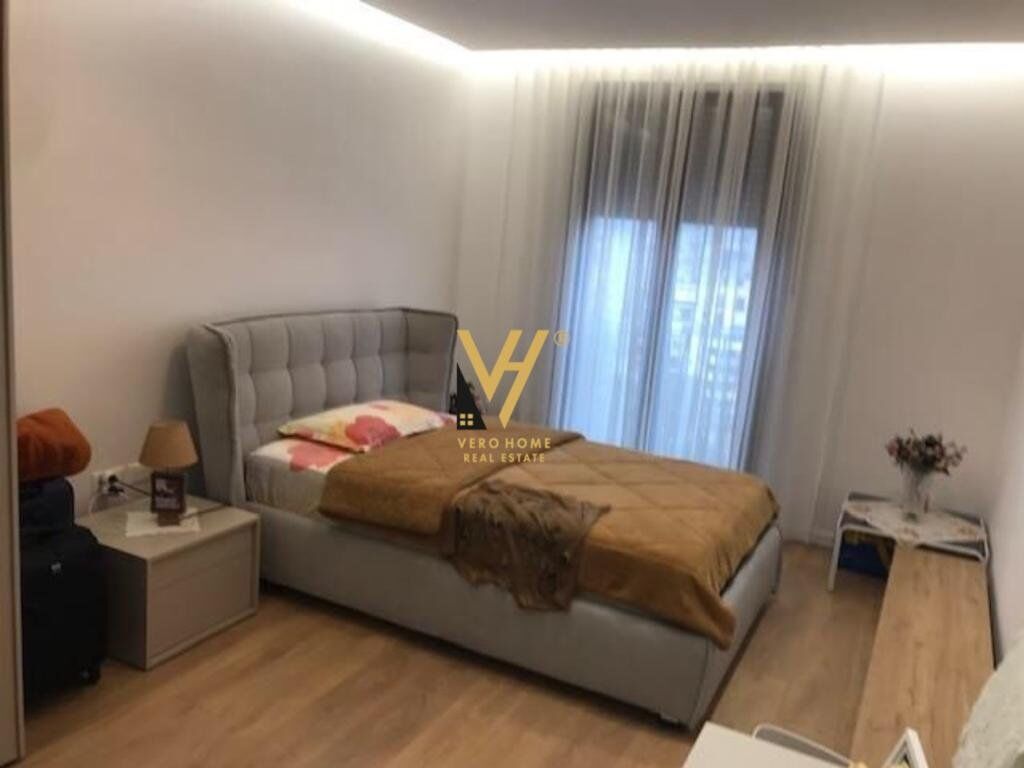Shitet Apartament 2+1+2 te Rruga Kongresi i Manastirit 100.7 m2 4