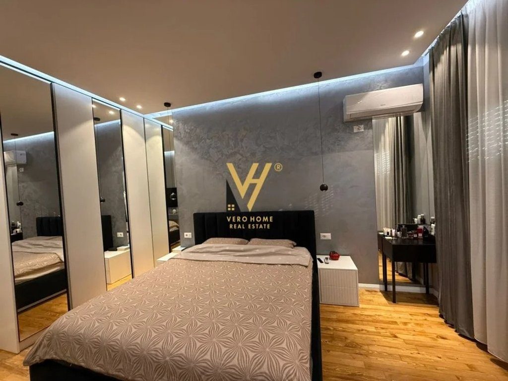JEPET PENTHOUSE 2+1+2+BLK ME QERA NE QESARAKE, DAJT 1.000 EURO 4
