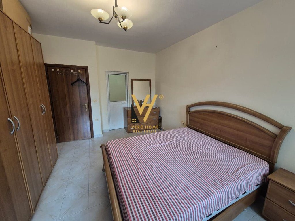 JEPET APARTAMENT 2+1+2 ME QIRA TE KOMUNA E PARISIT 60.000 LEKE 3