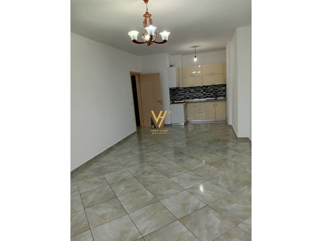 JEPET APARTAMENT 2+1+BLK ME QIRA TE UNAZA E RE, ASTIR 40.000 LEKE 2