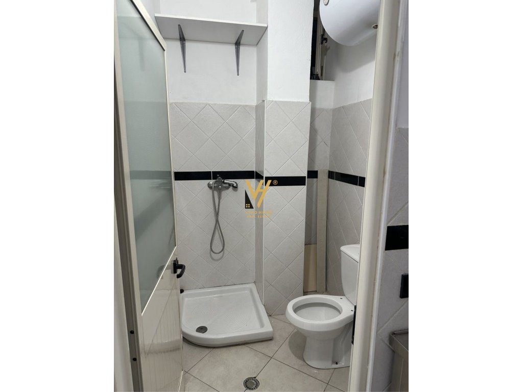 JEPET DYQAN 38 M2 ME QERA TE SHESHI WILLSON 550 EURO 3