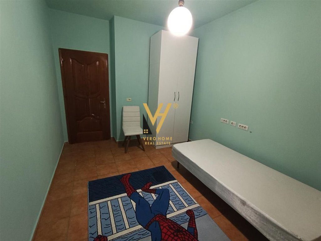 JEPET APARTAMENT 3+1+2+BLK ME QERA NE KINOSTUDIO 500 EURO 4