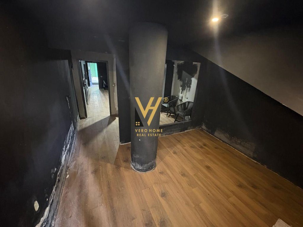 JEPET AMBIENT BIZNESI 70 M2 ME QIRA TE KOMUNA E PARISIT 600 EURO 2