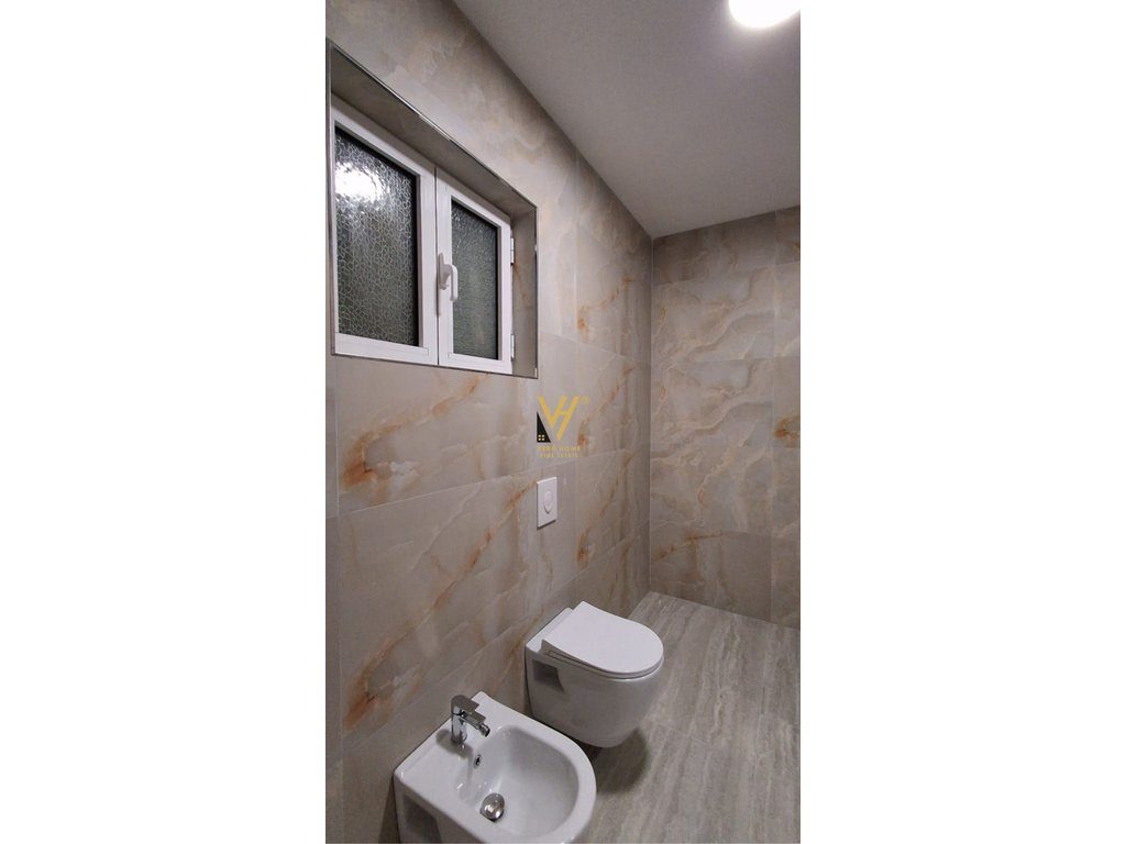 JEPET GARSONIERE 35 M2 ME QERA NE QENDER 50.000 LEKE 4