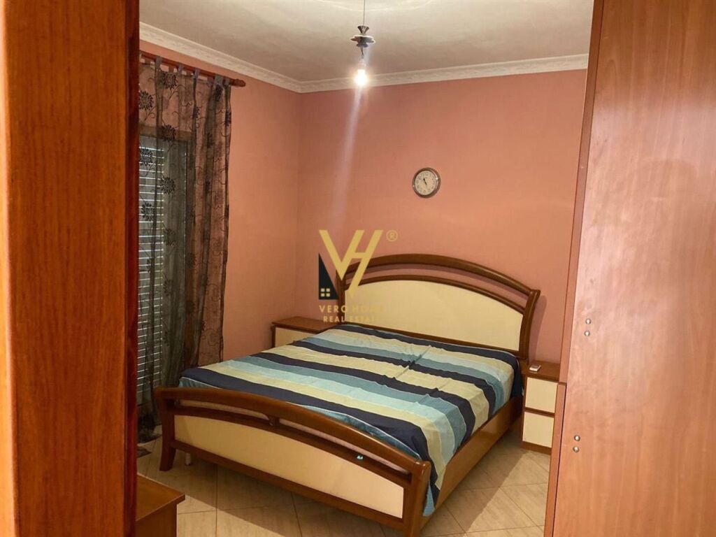 Jepet Apartament 2+1+ballkon me qera ne Sauk 120 m2