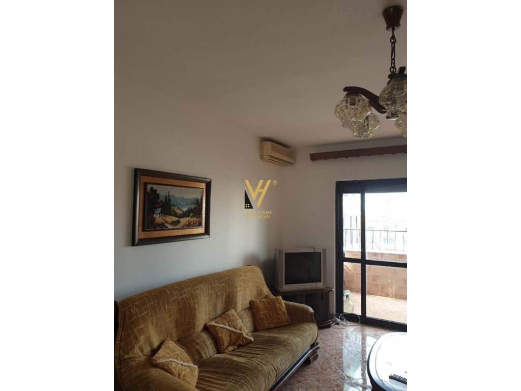 Shitet Apartament 2+1+2 te Pallati me Shigjeta 110 m2
