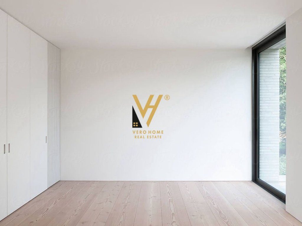 SHITET AMBIENT BIZNESI 60 M2 TE MUHAMET GJOLLESHA 260.000 EURO 1