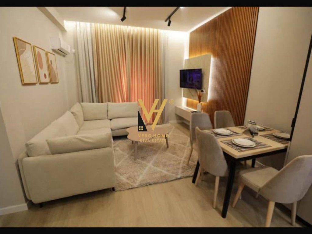 JEPET HYRJE 2+1+BLK ME QIRA TE KODRA E PRIFTIT 75.000 LEKE