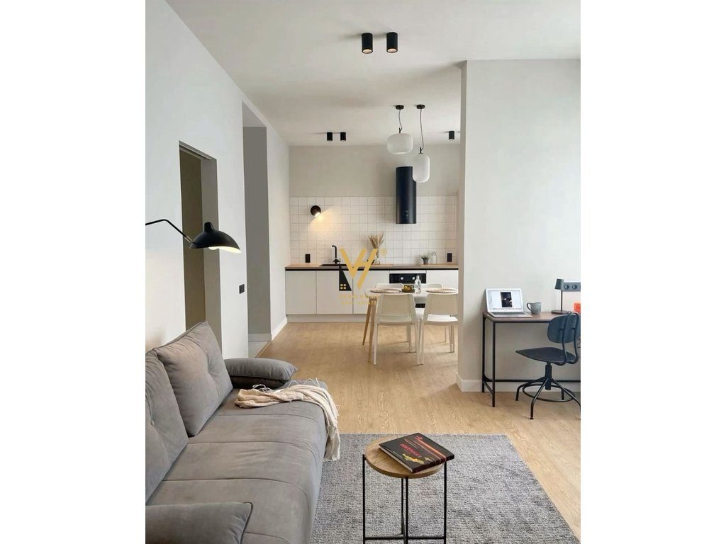 SHITET APARTAMENT 3+1+3+BLK NE QENDER 578.000 EURO