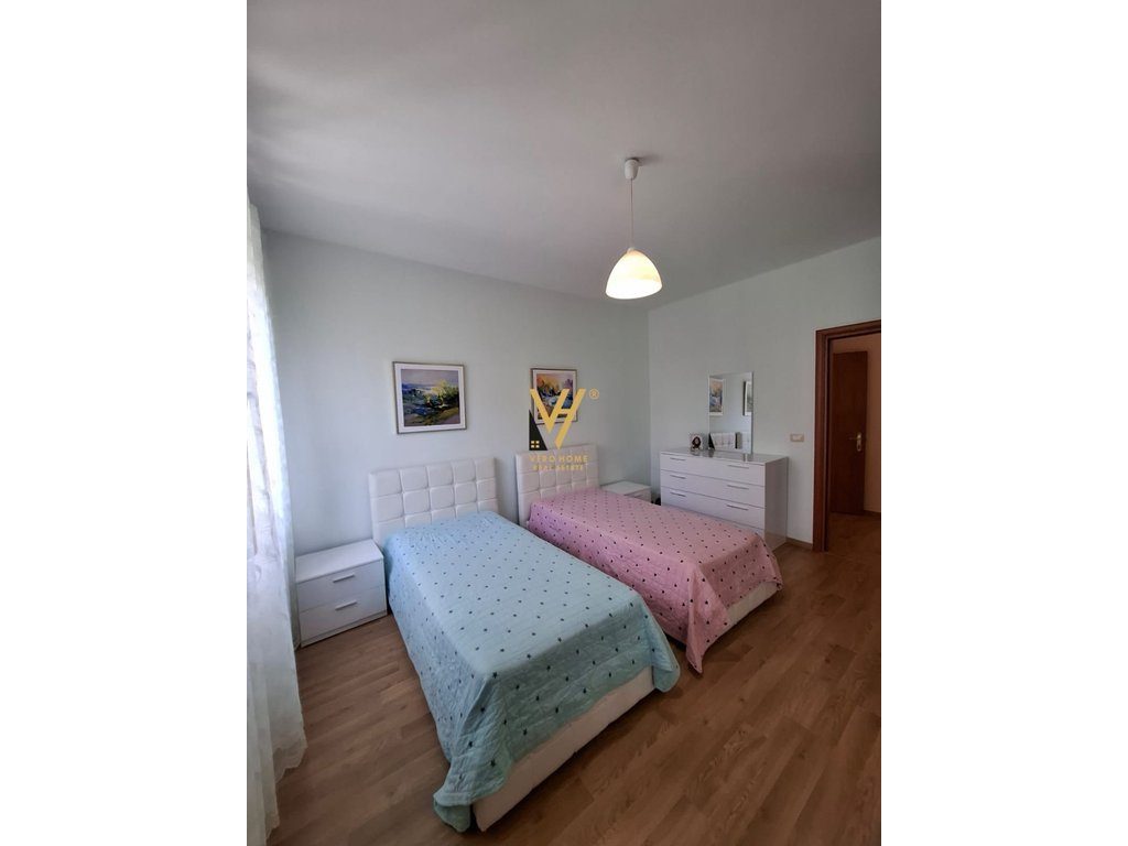 JEPET APARTAMENT 2+1+2BLK ME QIRA TE KOPSHTI ZOOLOGJIK 80.000 LEKE 4