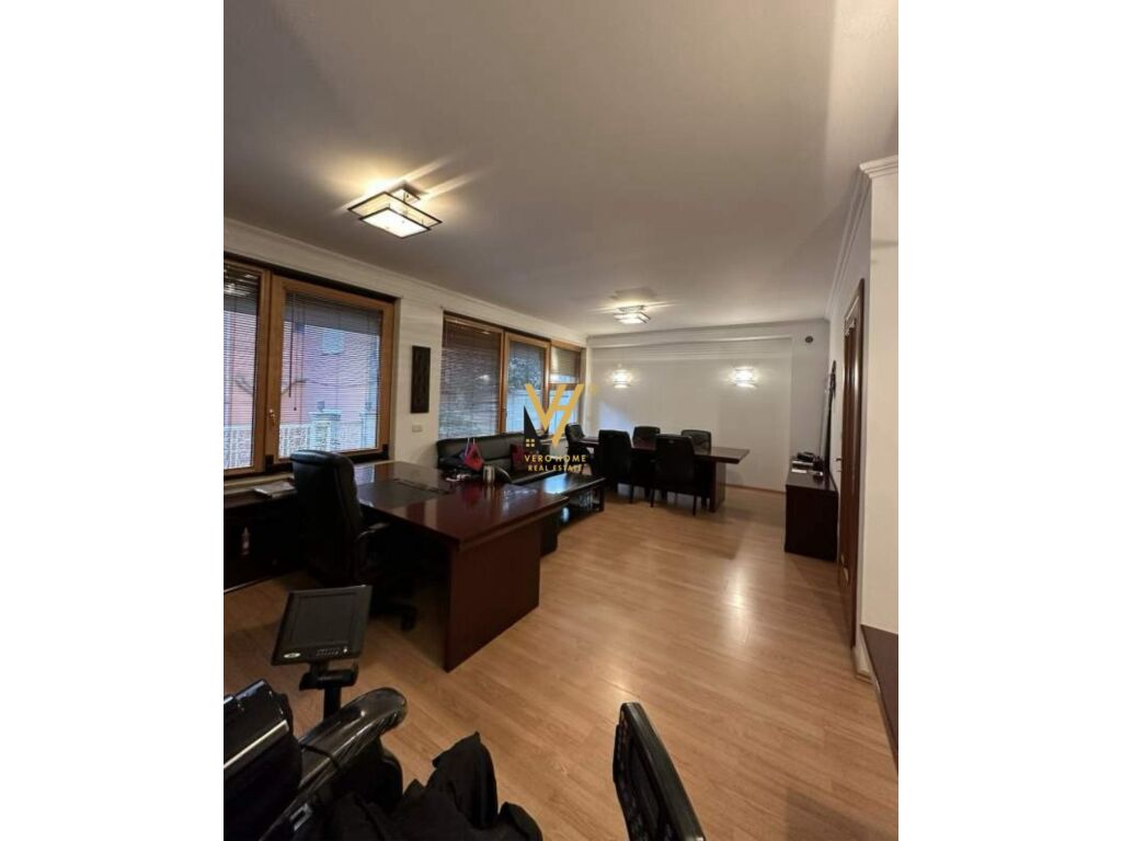 Jepet zyre me qera te Rruga Mine Peza 155 m2