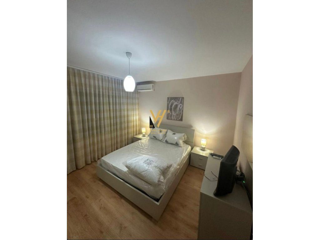 JEPET APARTAMENT 2+1 ME QIRA TE FUSHA E AVIACIONIT 650 EURO 4