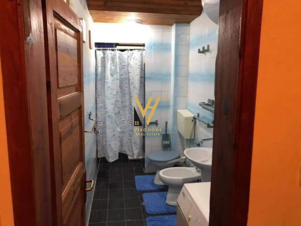 Jepet Apartament 1+1+ballkon me qera te Medreseja 65 m2 3