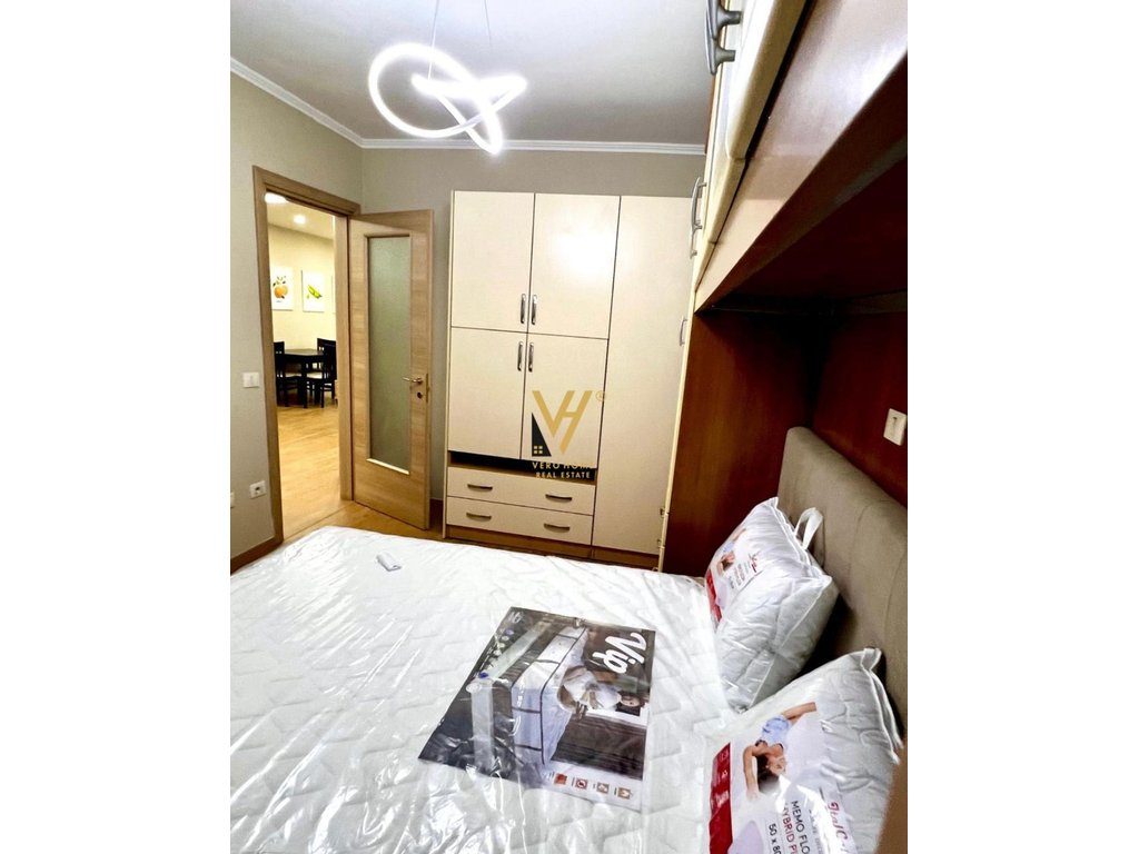JEPET APARTAMENT 1+1+BLK ME QIRA TE MATERNITETI I RI, BRRYLI 55.000 LEKE 4