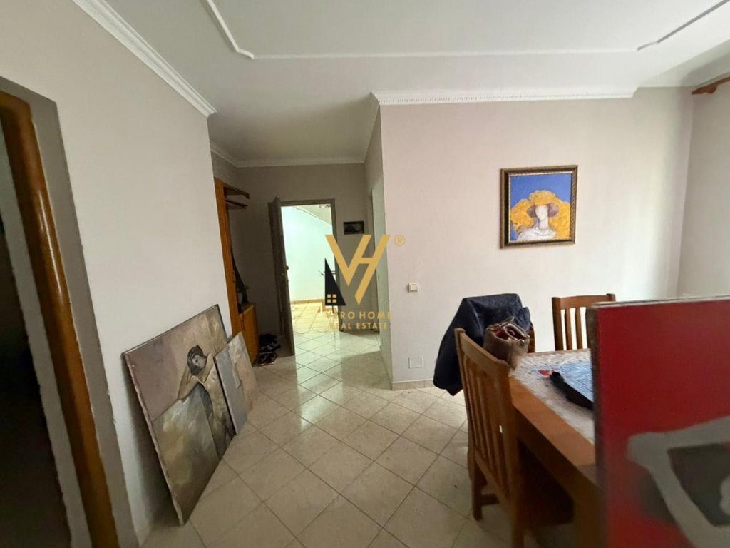 JEPET HYRJE 2+1 ME QIRA TE RRUGA E KAVAJES 60.000 LEKE 4