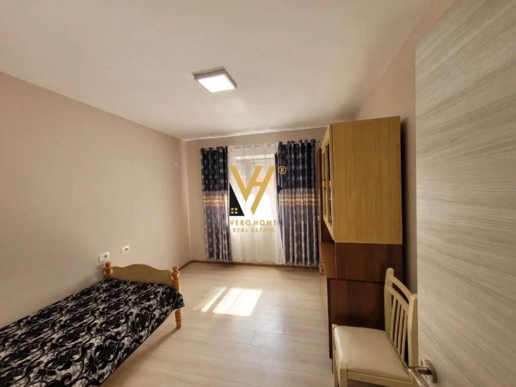 JEPET APARTAMENT 2+1+BLK ME QERA TE MYSLYM SHYRI 650 EURO 4