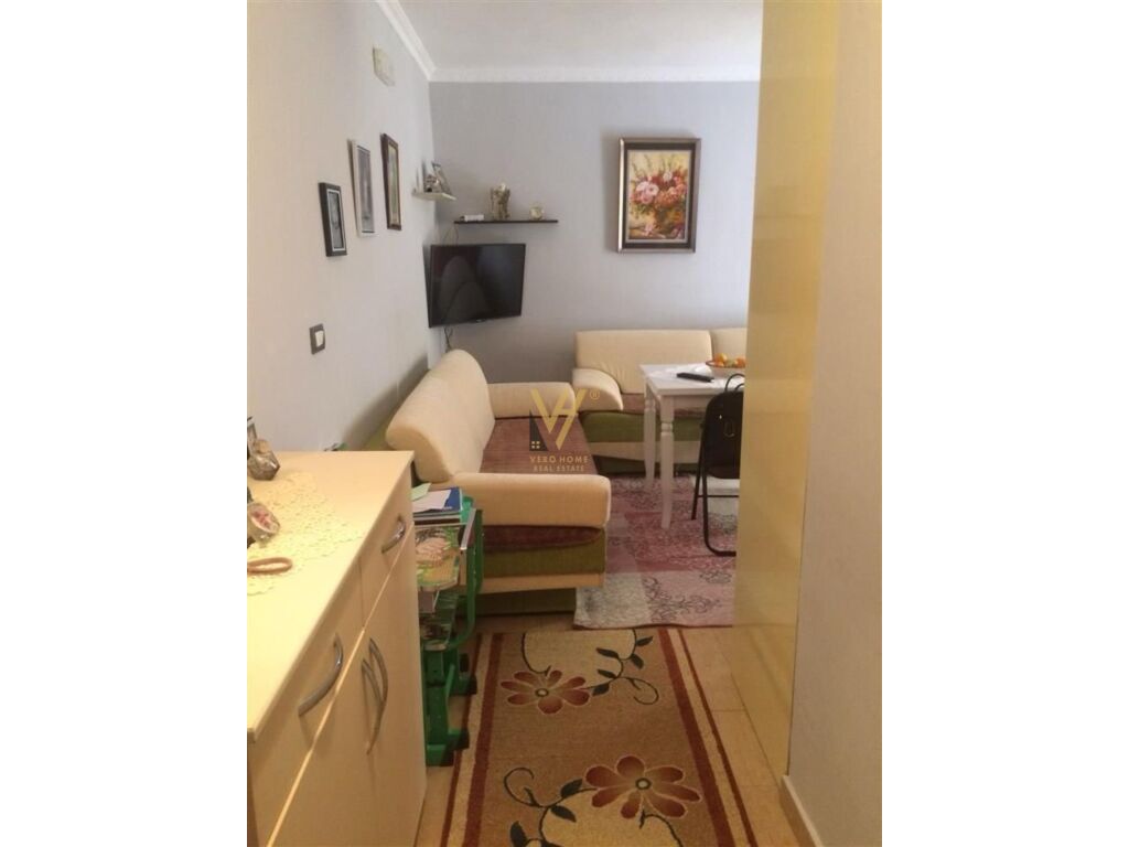 Shitet apartament 3+1+2ballkon ne Vasil Shanto 120 m2