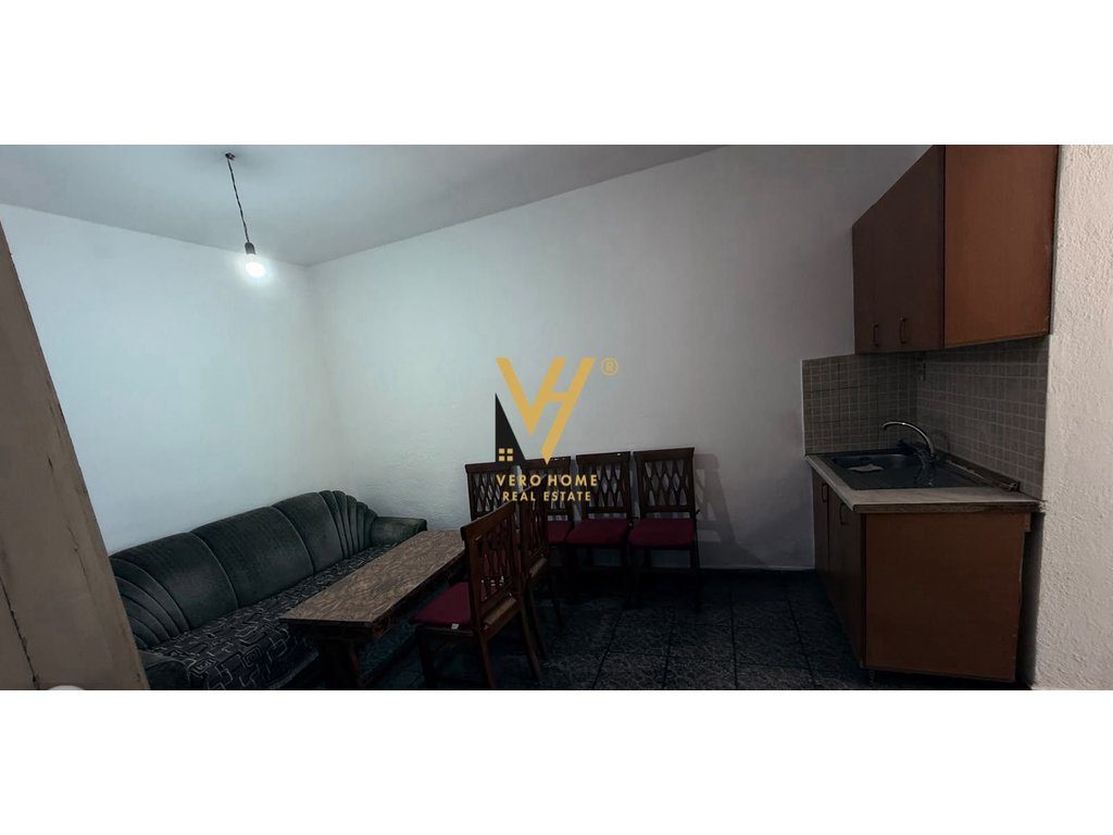 JEPET APARTAMENT 1+1 ME QERA TE ZOGU I ZI 40.000 LEKE