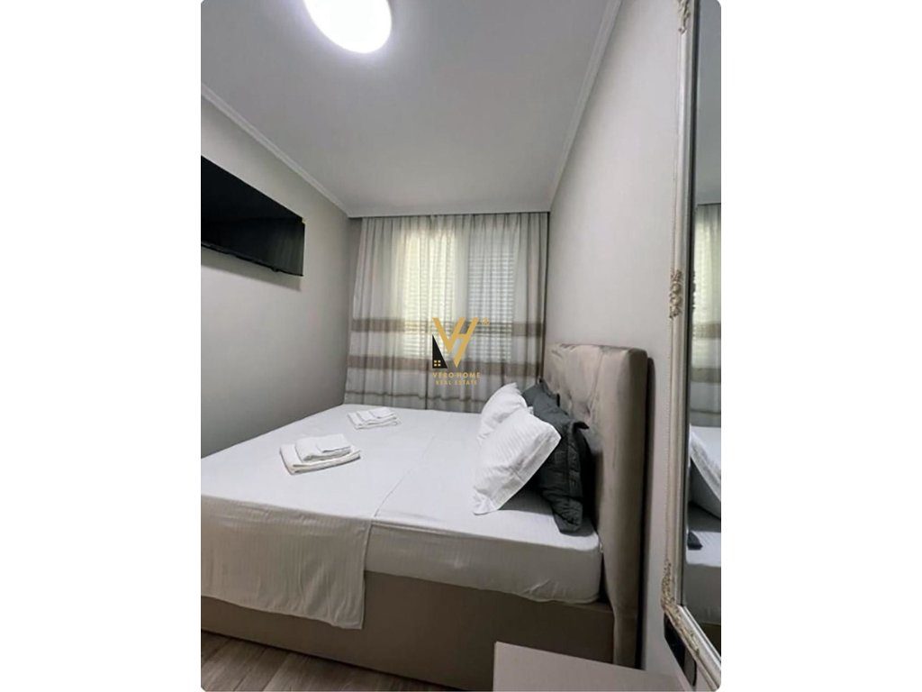 JEPET APARTAMENT 1+1+BLK ME QERA NE QENDER 870 EURO 4