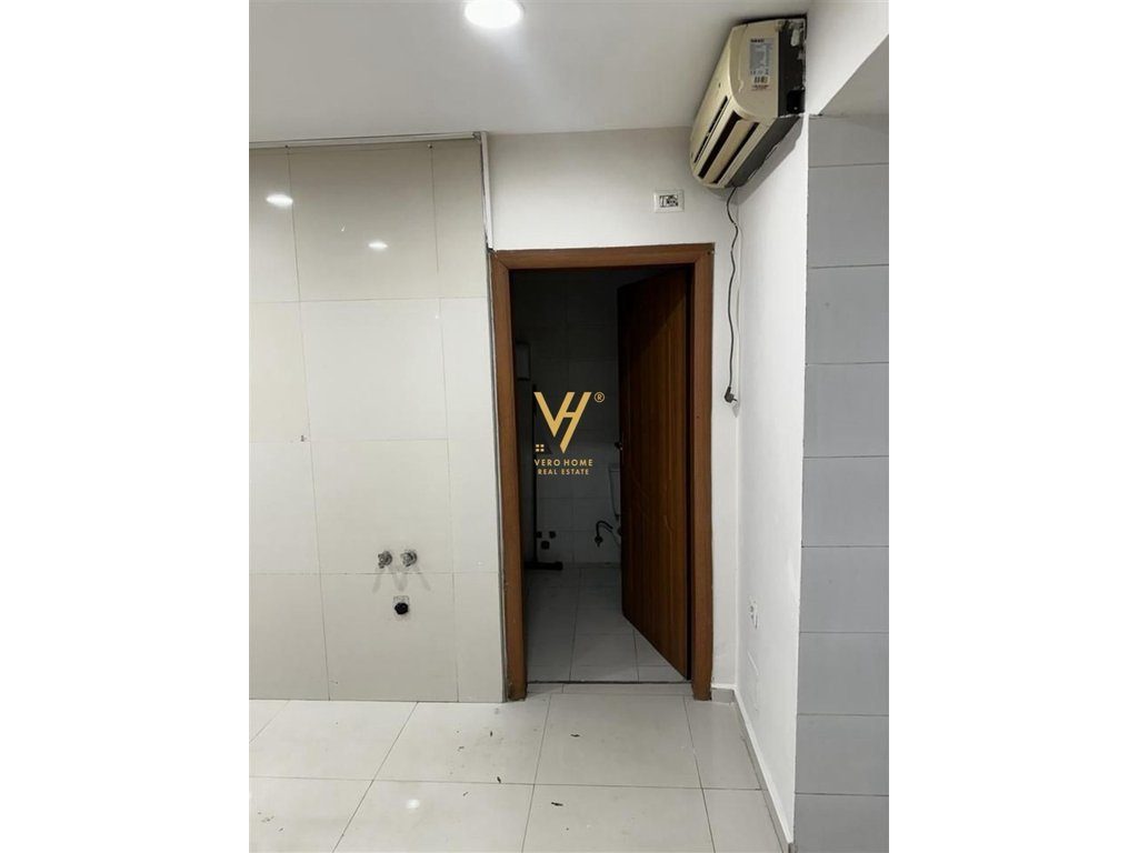 JEPET AMBIENT BIZNESI 40 M2 ME QERA TE SHKOLLA E BALETIT 500 EURO 4