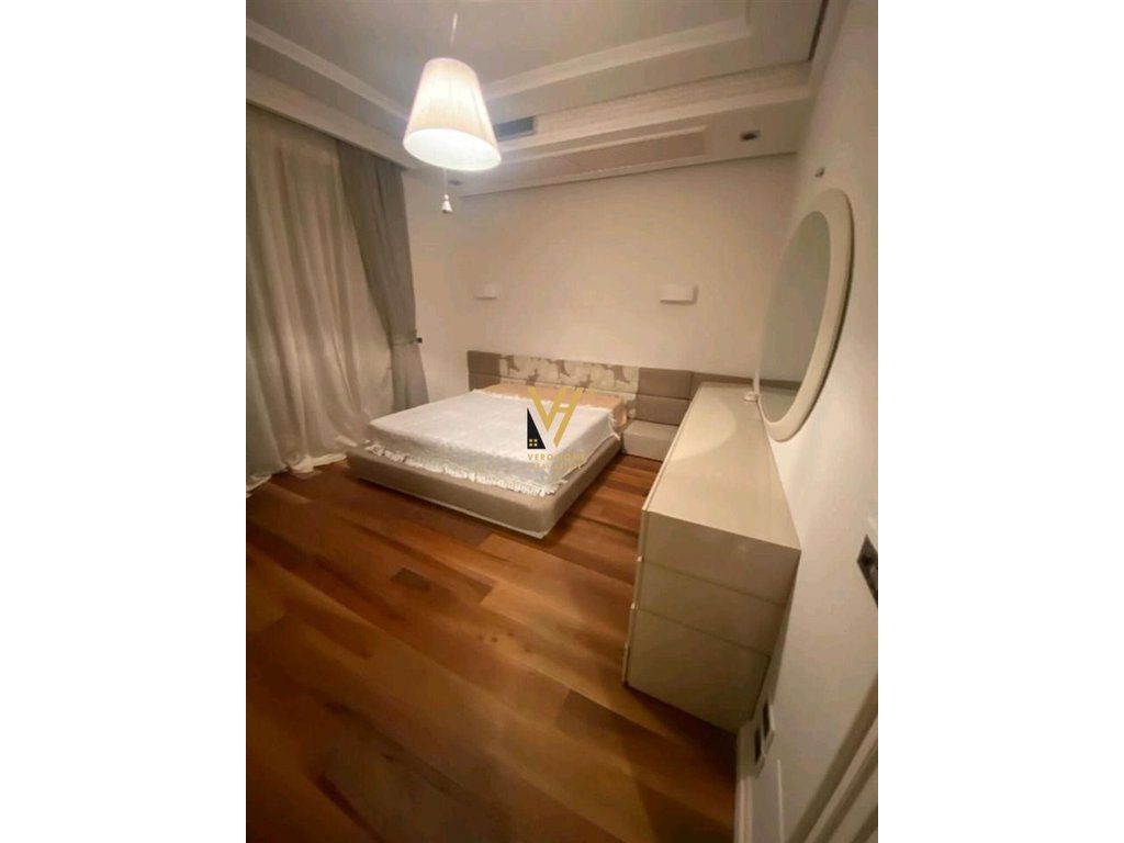 JEPET APARTAMENT 1+1+ BLK ME QIRA,PAZARI I RI, 700 EURO 3