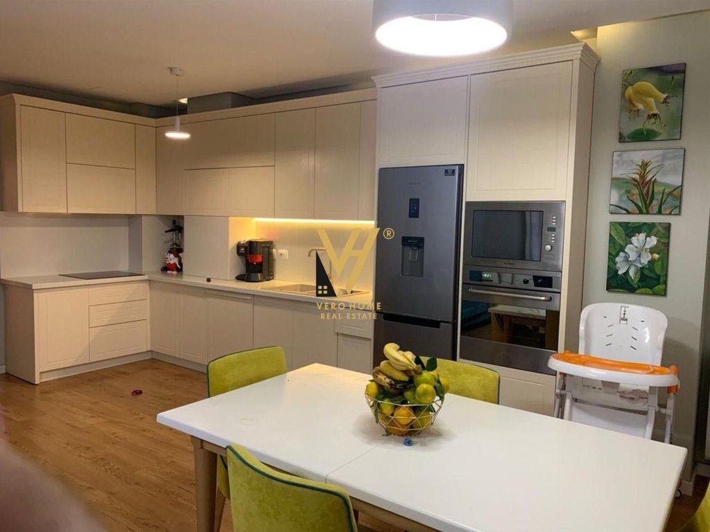 JEPET APARTAMENT 2+1+BLK ME QIRA TEK KONTAKTI 800 EURO 4