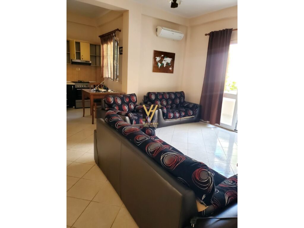 Jepet Apartament 3+1+ballkon me qera ne Selite 150 m2