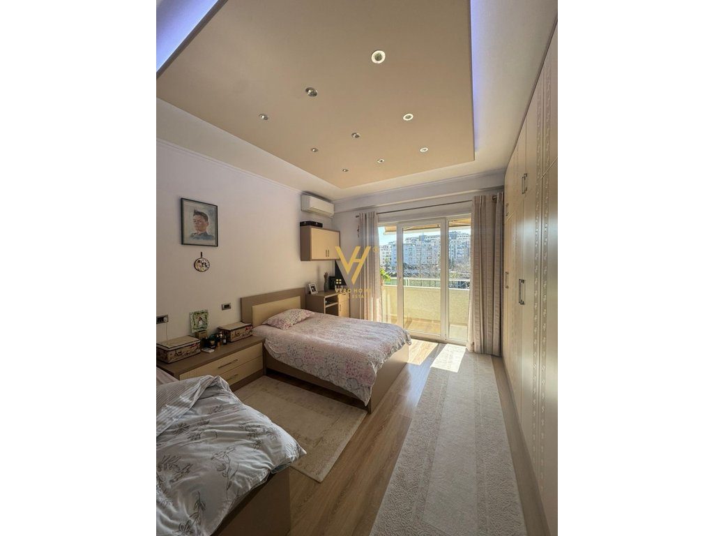 SHITET APARTAMENT 2+1+2+2BLK TE LIQENI I THATE 2