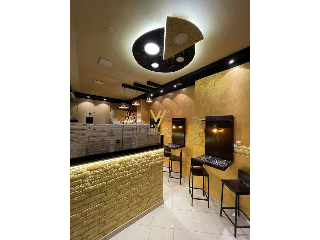 JEPET PIZZERI 50 M2 ME QIRA TE RRUGA E KAVAJES 40.000 LEKE 2