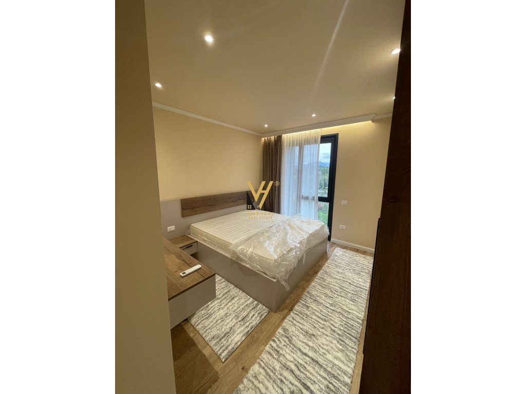JEPET APARTAMENT 2+1+2 ME QERA TE LIQENI I THATE 1.200 EURO 4