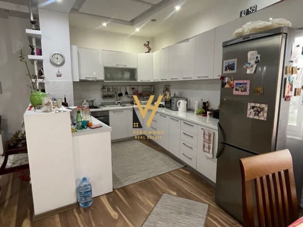 Shitet apartament 2+1+2 te Brryli 126 m2 3