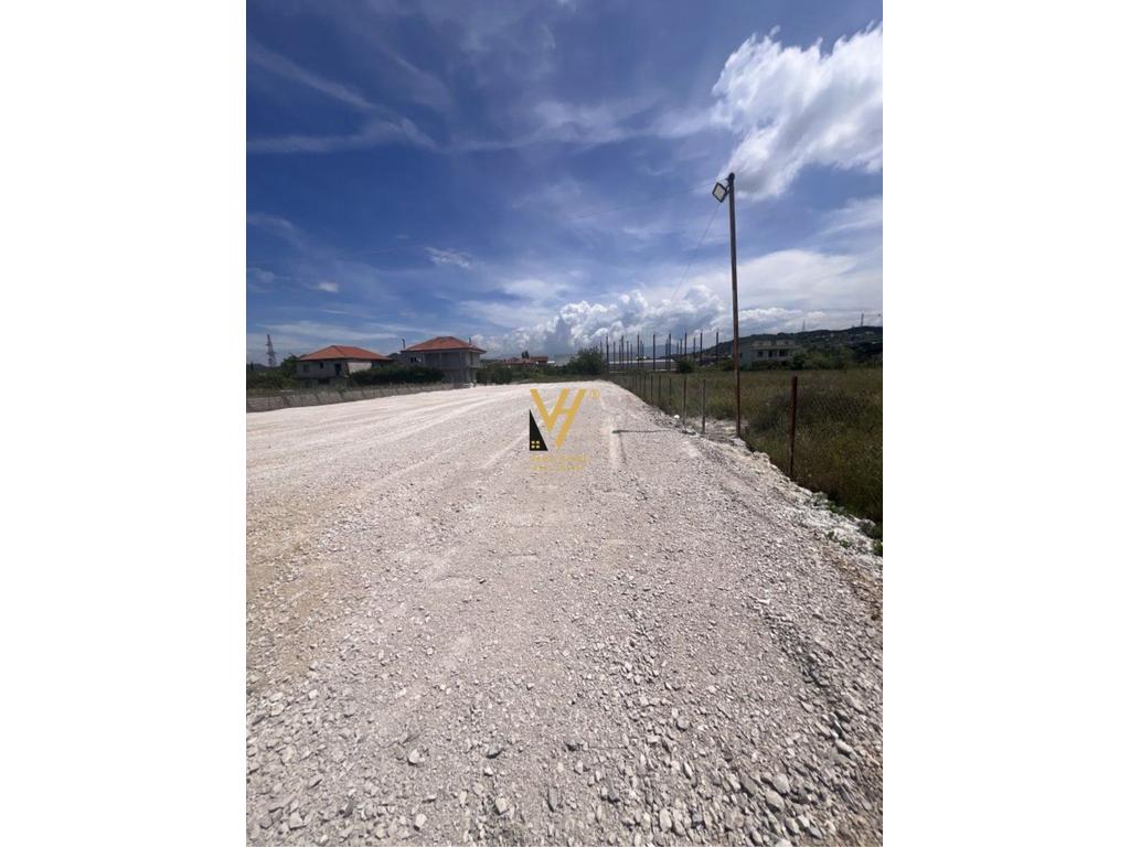 JEPET TOKE 2.500 M2 ME QERA NE VORE 1.500 EURO 1
