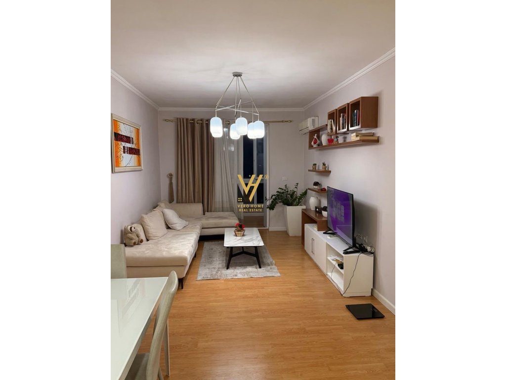 JEPET APARTAMENT 2+1+2+BLK ME QERA TE JORDAN MISJA 110.000 LEKE