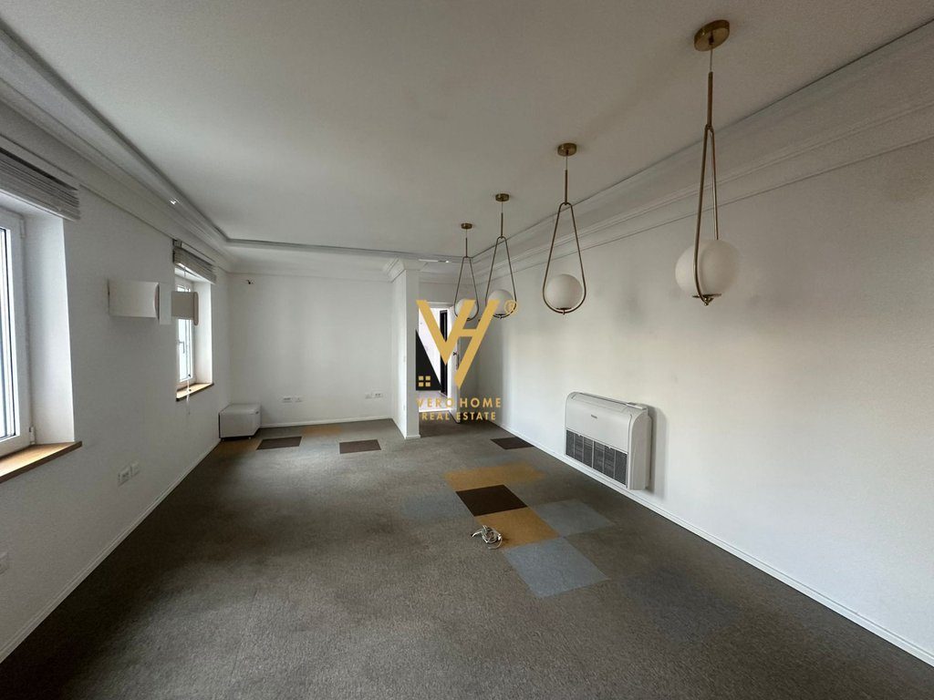 JEPET ZYRE 130 M2 ME QERA TE RRUGA E DURRESIT 150.000 LEKE 4