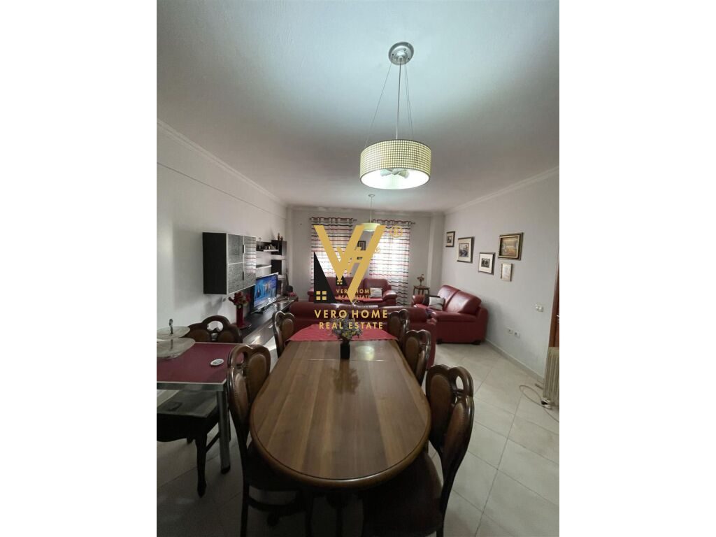 JEPET APARTAMENT 2+1+BLK ME QERA NE DAJT 450 EURO 2