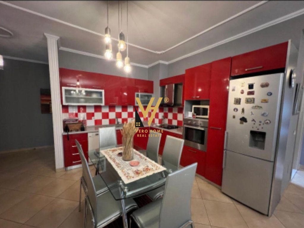 JEPET APARTAMENT 2+1+2 ME QIRA TE KODRA E DIELLIT 600 EURO 3