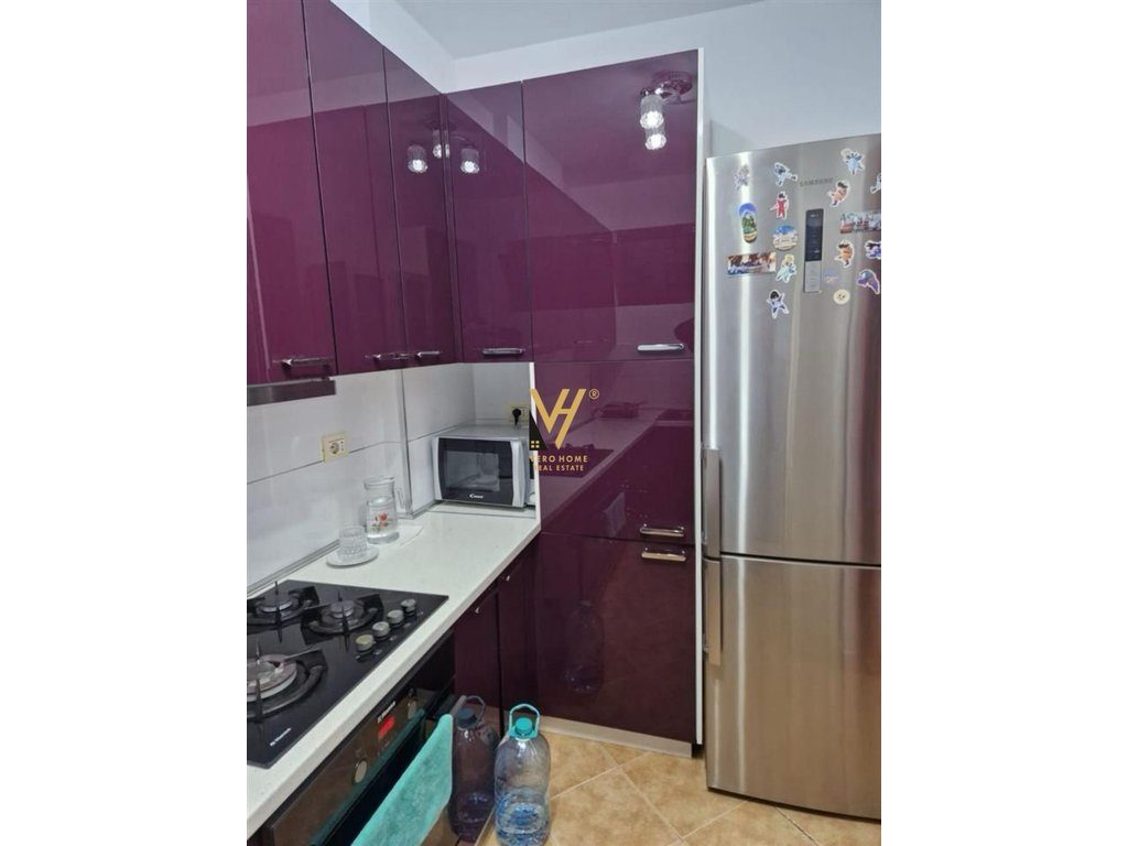 JEPET APARTAMENT 3+1+2+BLK ME QERA TE ZOGU I ZI 800 EURO 2