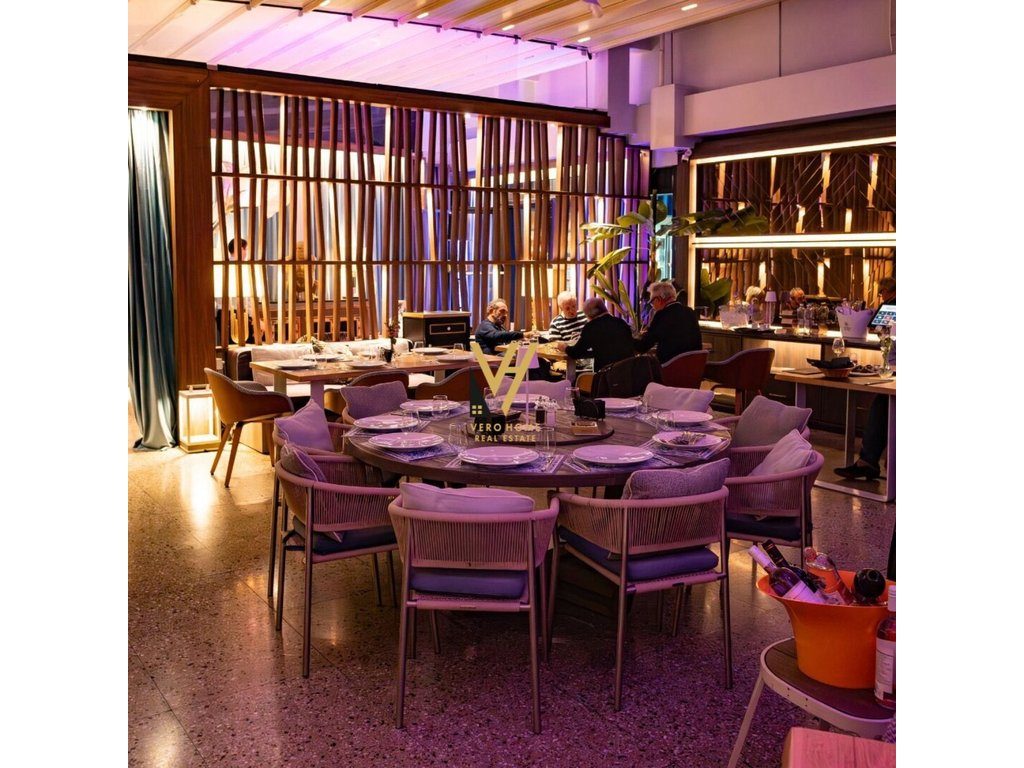 JEPET RESTORANT PESHKU 60 M2 ME QERA TE 21 DHJETORI 3.500 EURO
