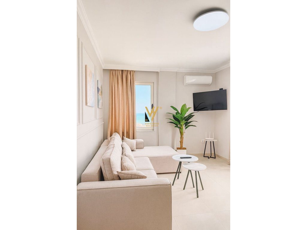 JEPET APARTAMENT 1+1+VERANDE ME QIRA NE GOLEM 800 EURO