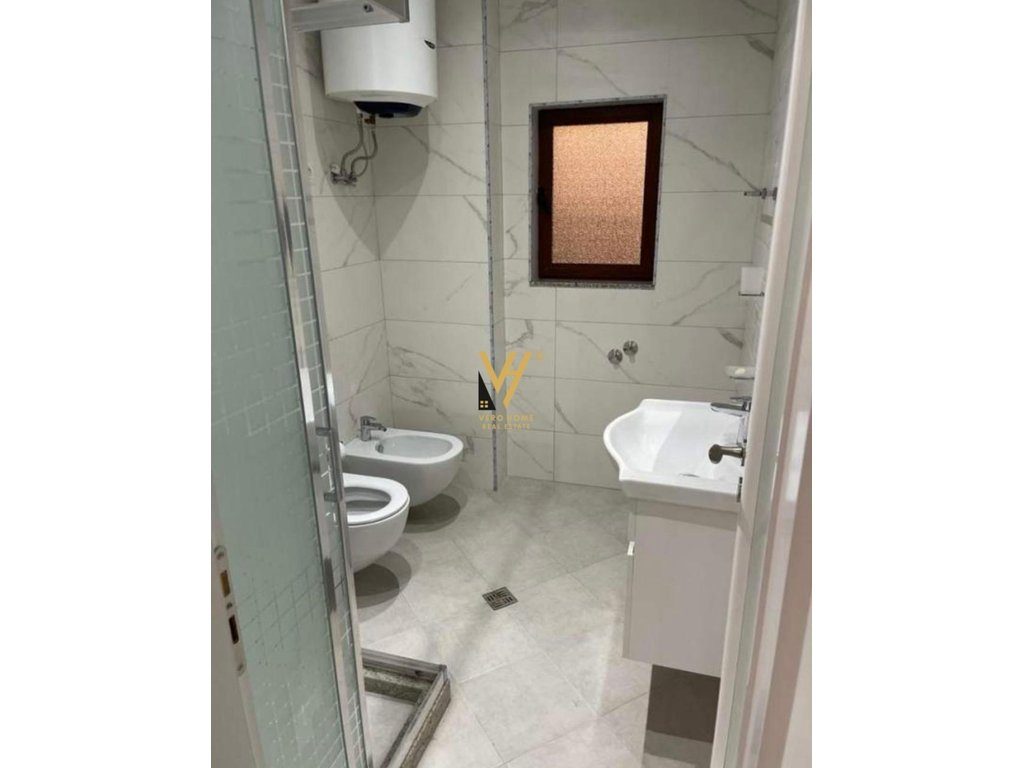 JEPET APARTAMENT 3+1+2+3BLK ME QERA TE RRUGA FUAT TOPTANI 700 EURO 4