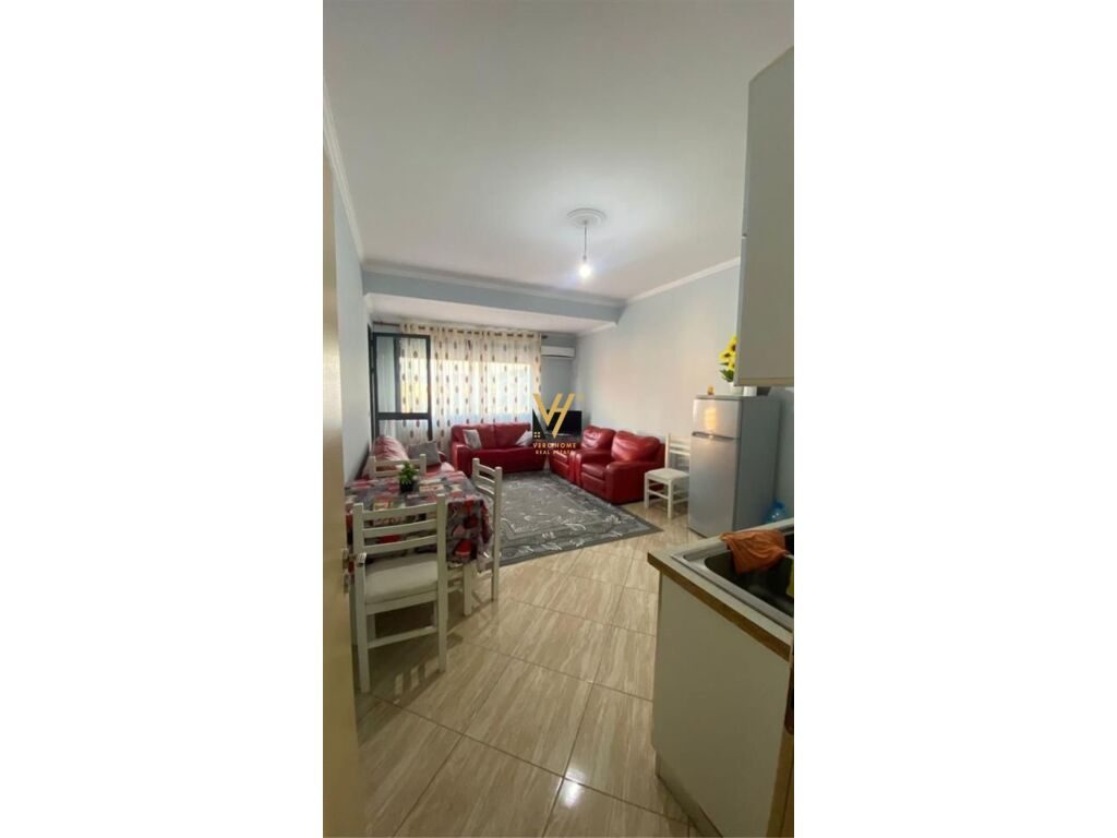 Jepet Apartament 2+1+ballkon me qera te Unaza e Re 104 m2