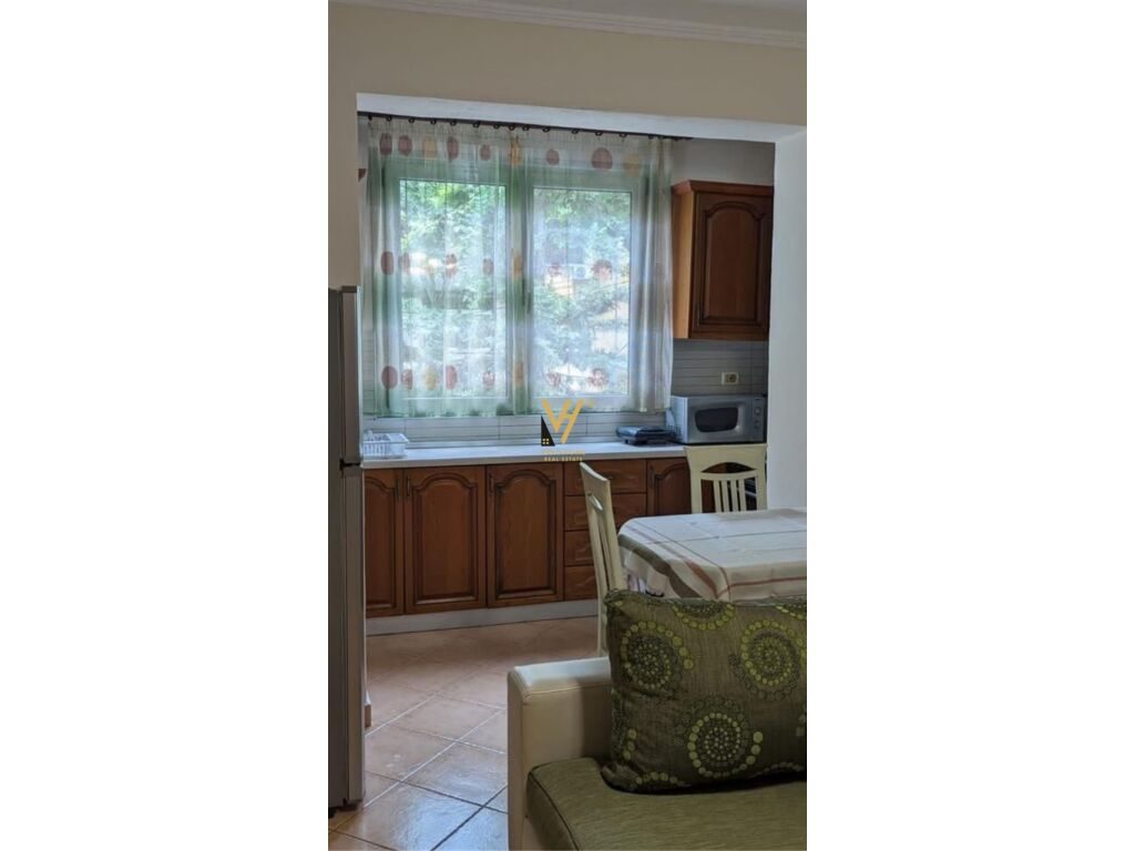 Shitet Apartament 2+1+ballkon ne Laprake 92 m2