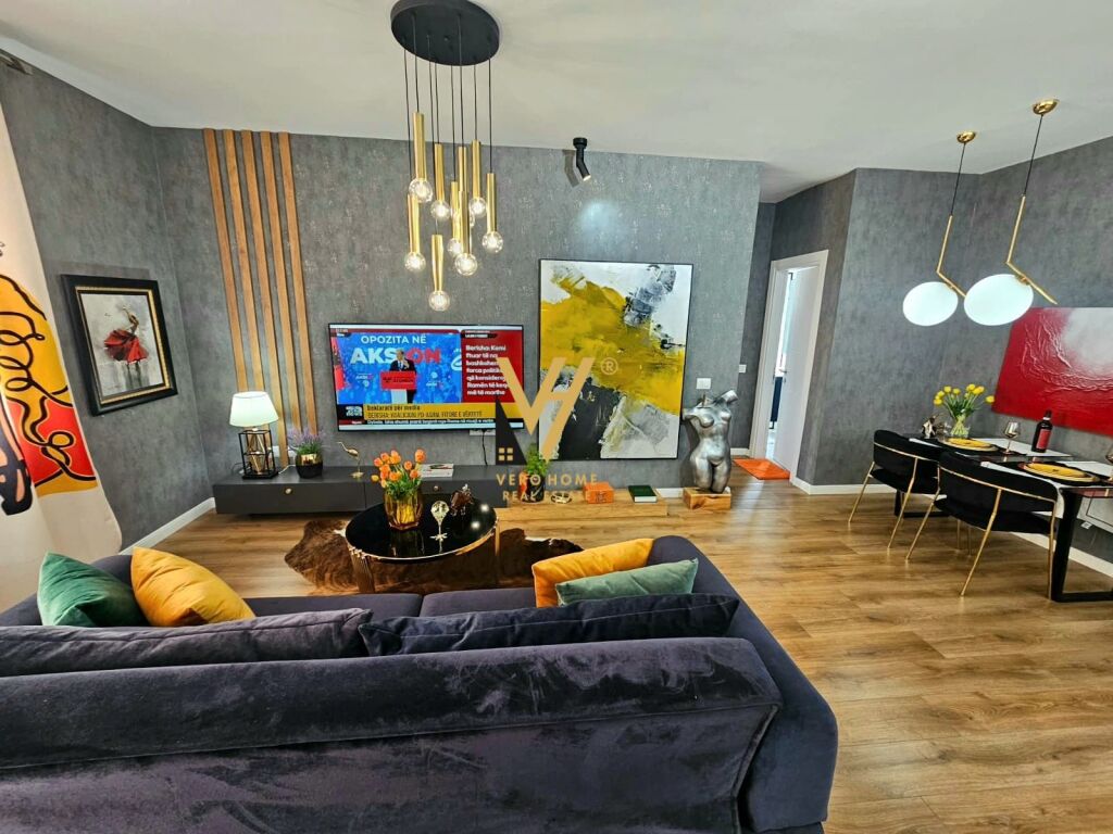 JEPET APARTAMENT 1+1+BLK ME QERA TE 21 DHJETORI 800 EURO