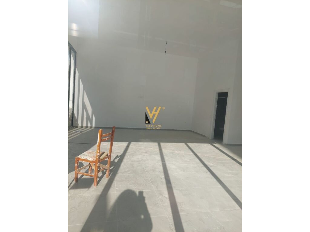 Jepet Dyqan me qera te Farmacia 10 , Rruga e Dibres 70 m2